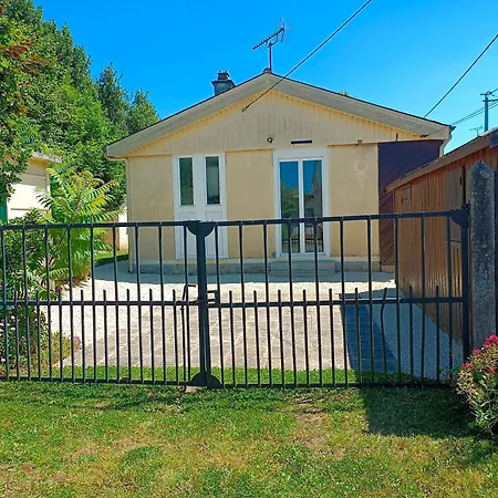 Gite Atypique Pour Une Famille Ou Sejour Professionnel Saint-Germain-le-Guillaume Exterior photo
